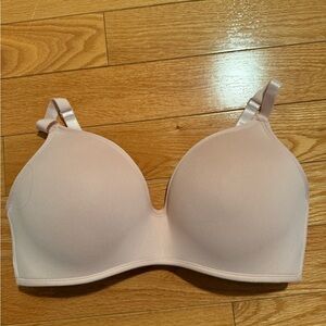 Elegant Women's Pink Bra